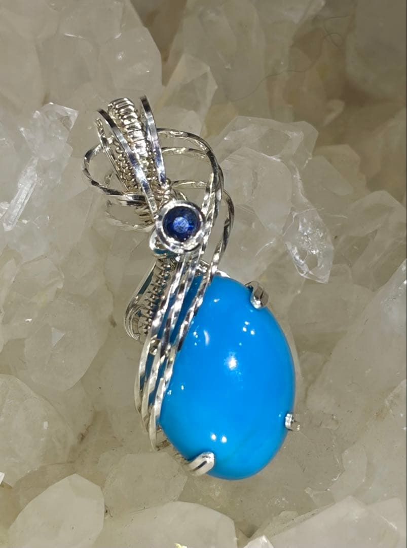 Fiona　トルコ石ブルーサファイア　ペンダントトップ　ワイヤージュエリー