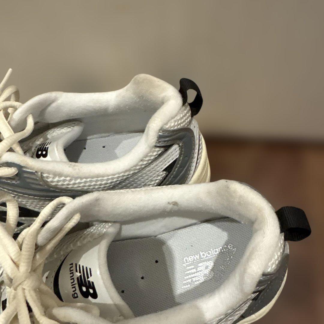 靴 New Balance U530ESA