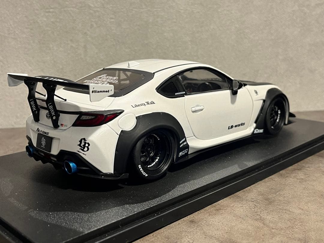 Solido 1/18 トヨタ GR86 LB-WORKS