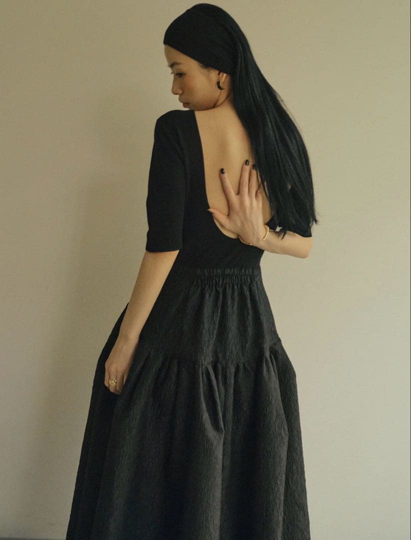 anuans ブラック バックオープン ワンピース S