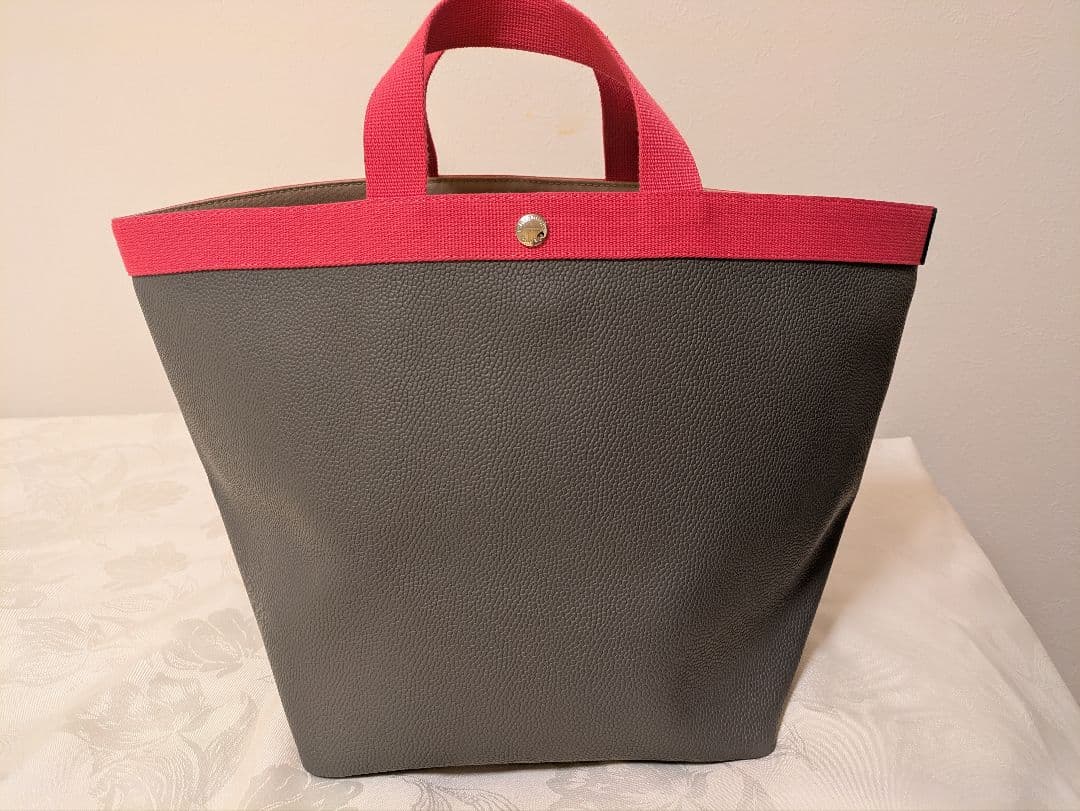 美品★エルベシャプリエ　リュクスライン725GP グレー/ピンク　舟型Ｌ