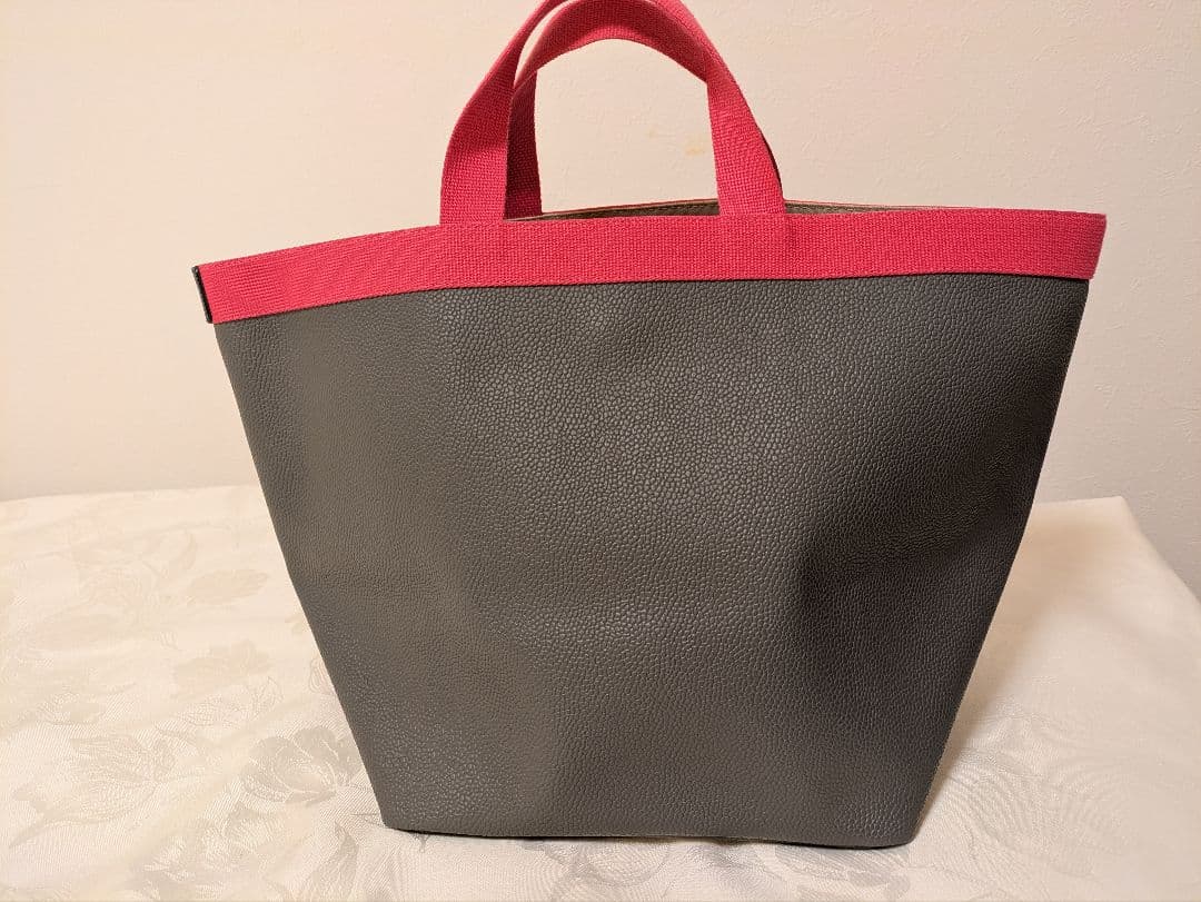 美品★エルベシャプリエ　リュクスライン725GP グレー/ピンク　舟型Ｌ