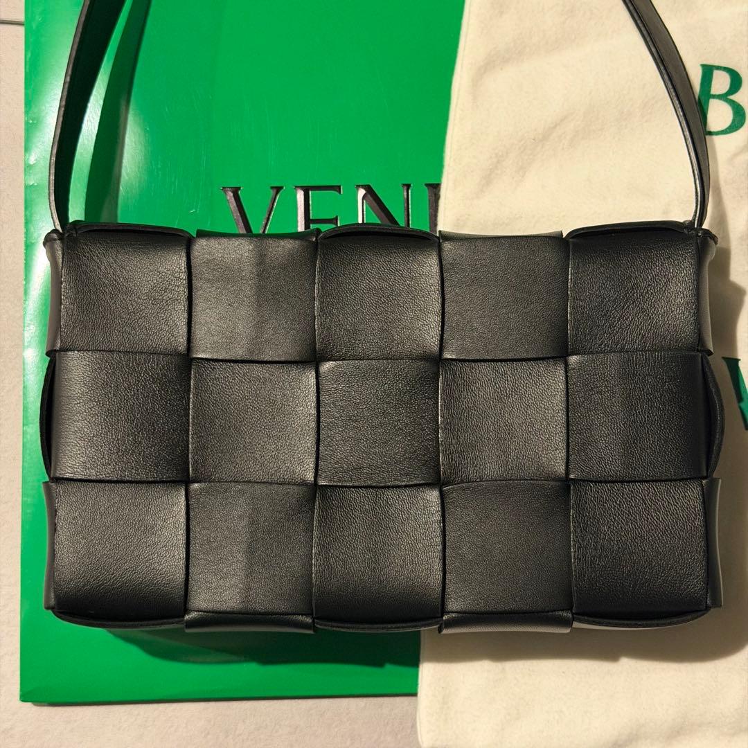 【BOTTEGA VENETA】『カセット』レディース ショルダーバッグ