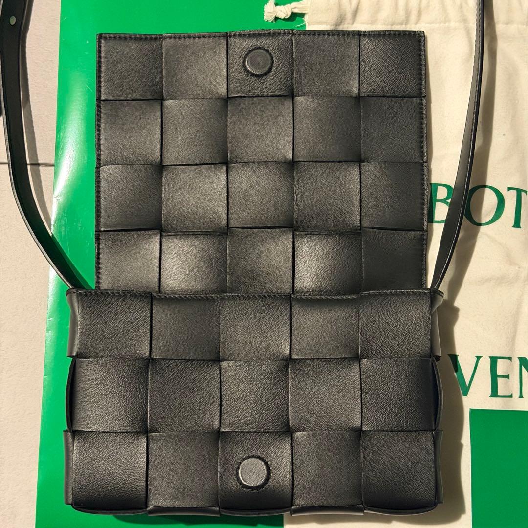 【BOTTEGA VENETA】『カセット』レディース ショルダーバッグ