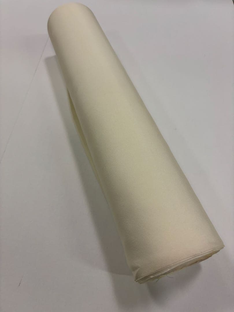 SALE 長襦袢　正絹　精華　手描き　うさぎ柄　クリーム色　新品未仕立て品