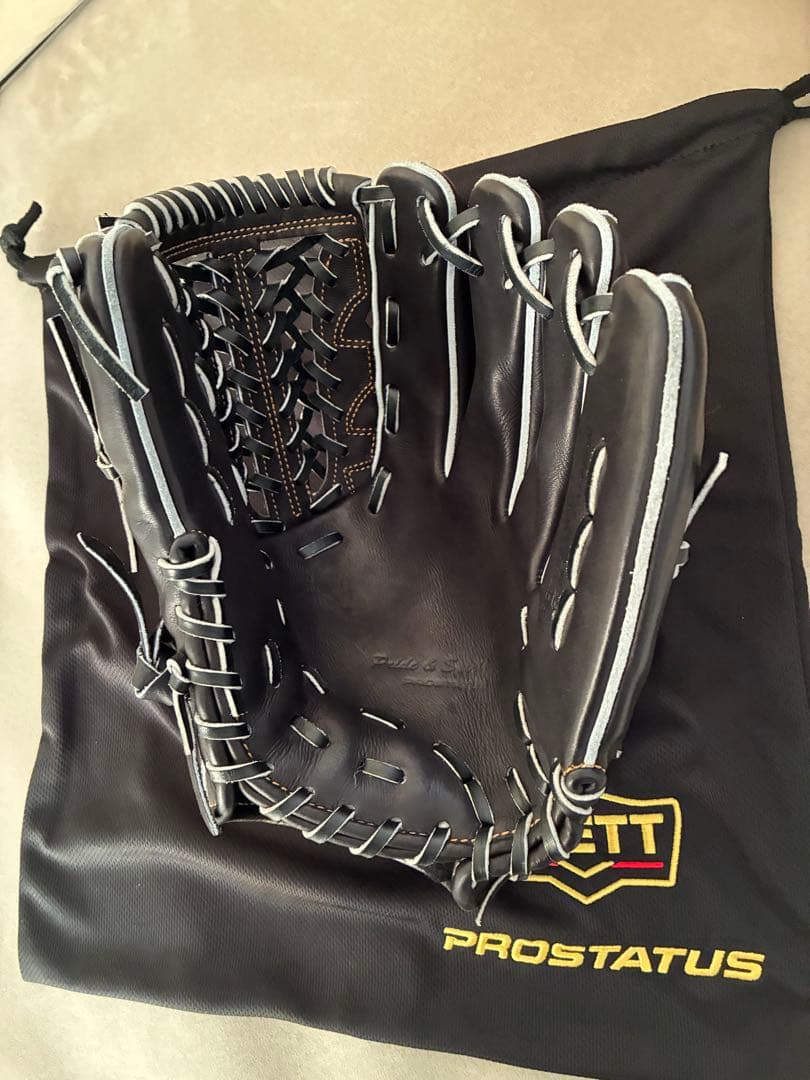 ZETTプロステイタス硬式内野手用グラブ