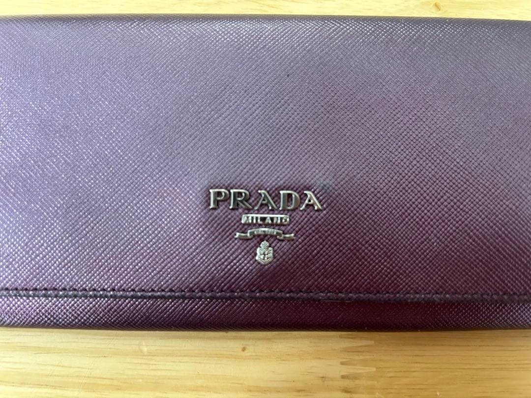 PRADA パープル 長財布
