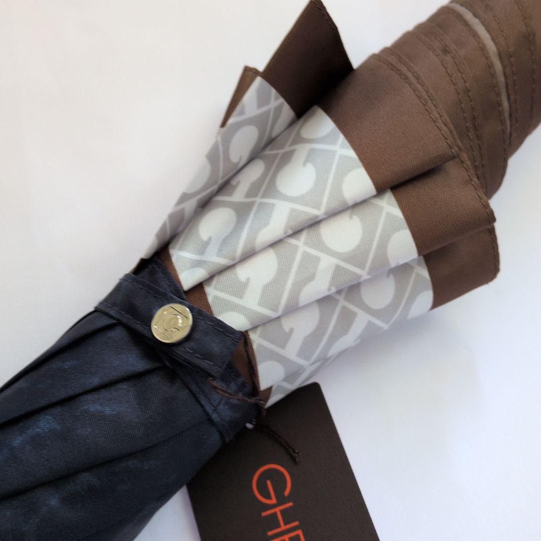 ゲラルディーニ　微光沢ネイビー×茶の縁取り　ロゴプリント　長傘　雨傘