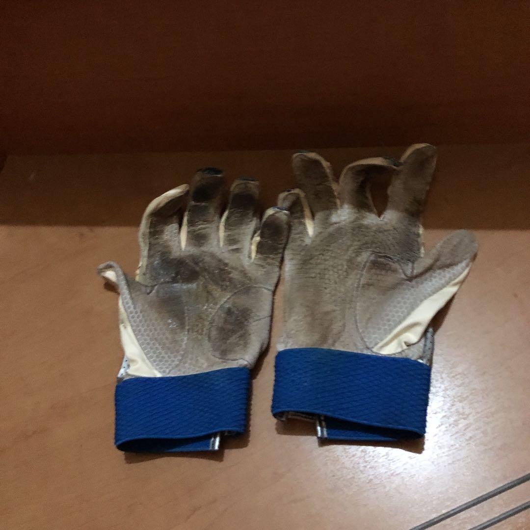 阪神タイガース北条選手バッティンググラブ