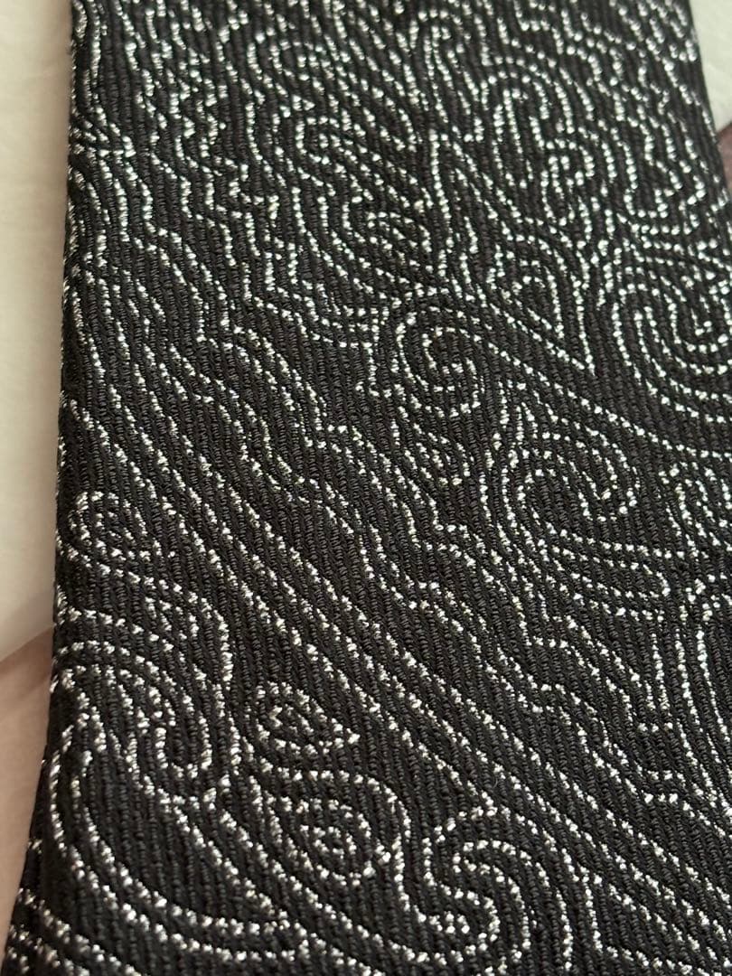 「新品未使用」ETROブラックシルバーラメ糸ペイズリー織りシルクブレンドネクタイ