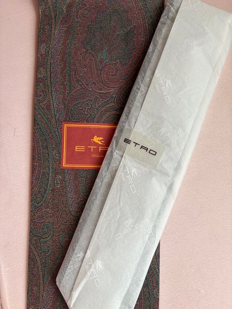 「新品未使用」ETROブラックシルバーラメ糸ペイズリー織りシルクブレンドネクタイ