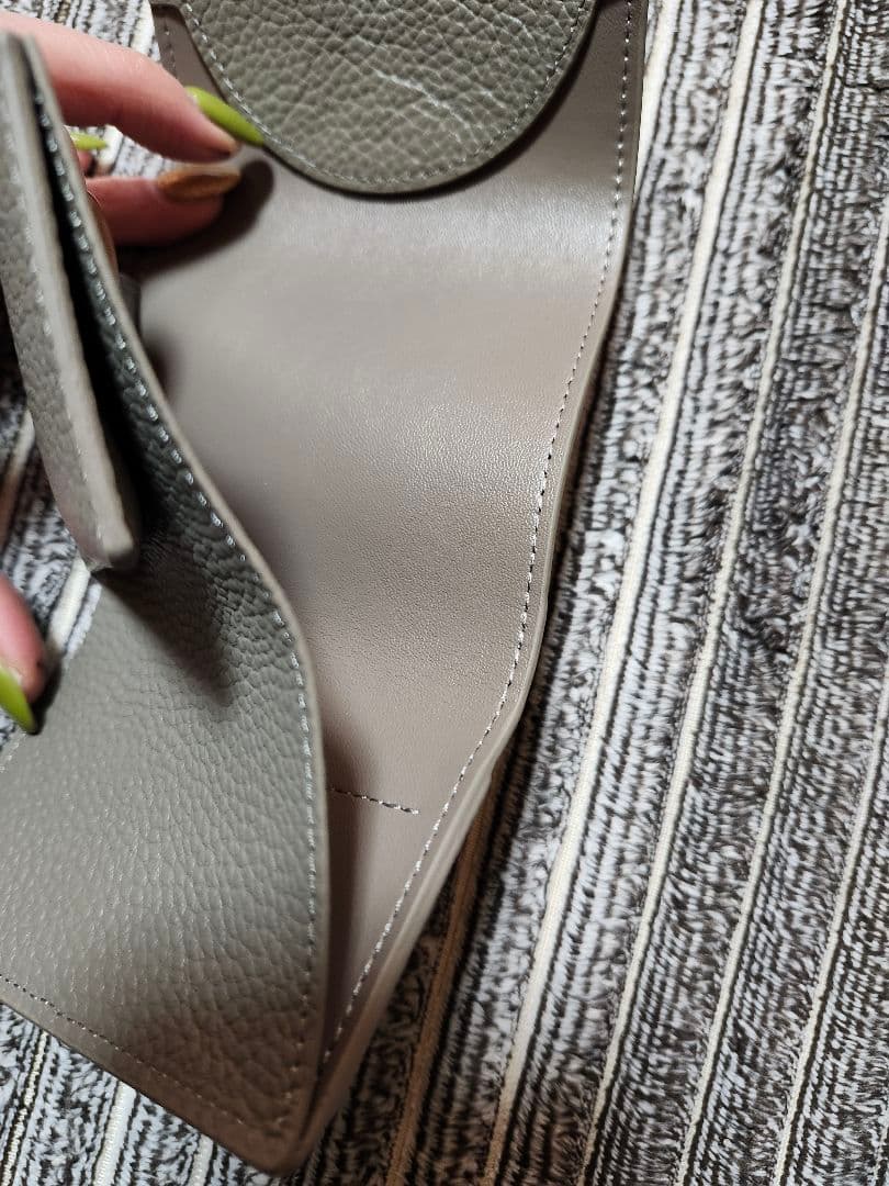 まるぼろ様:maison sbond レザー三つ折り財布 グレージュ