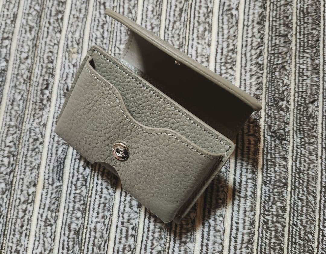 まるぼろ様:maison sbond レザー三つ折り財布 グレージュ