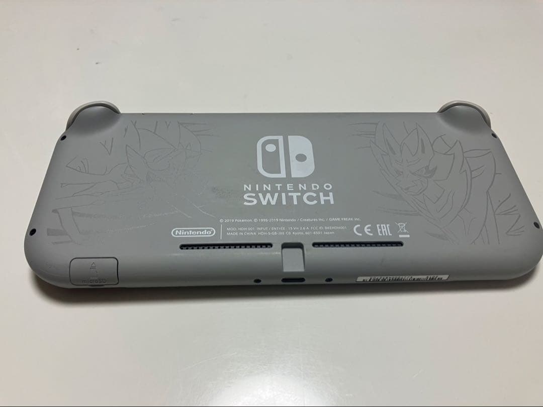 Nintendo Switch Lite ポケモンコラボ
