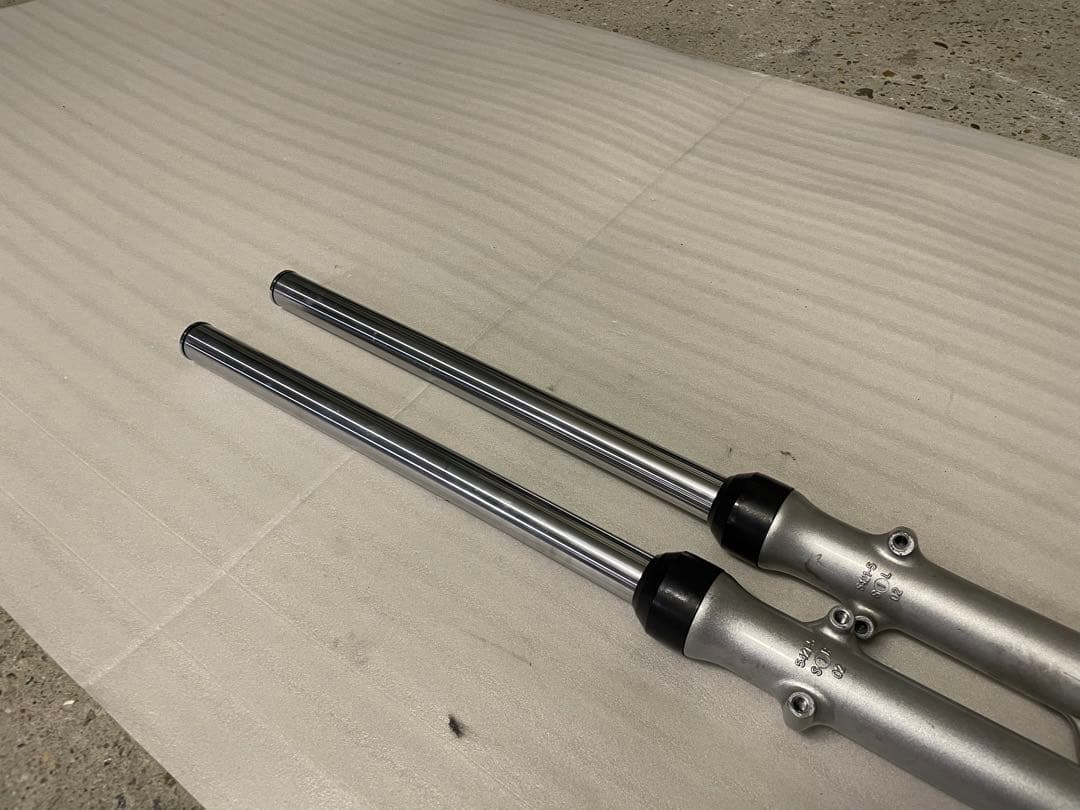 フロントフォーク　gn1252F