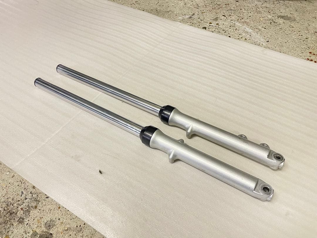 フロントフォーク　gn1252F