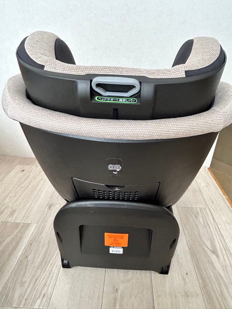 ターンレジェネクストST ベージュ チャイルドシート