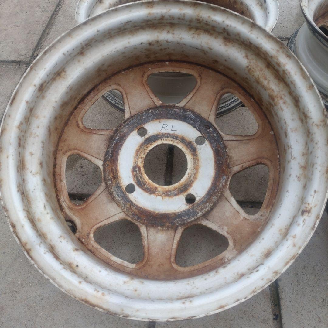 13インチ　鉄チンホイール　PCD114.3