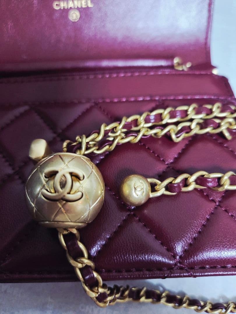 *ワインレッド レザーショルダーバッグ ゴールド*