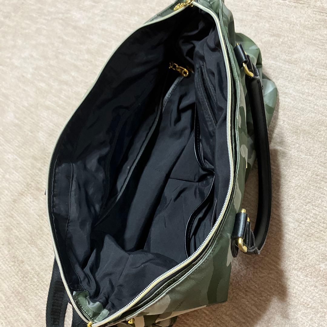 マークアンドロナ　バック