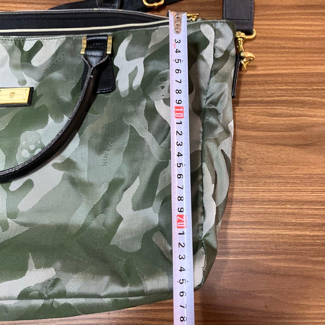 マークアンドロナ　バック