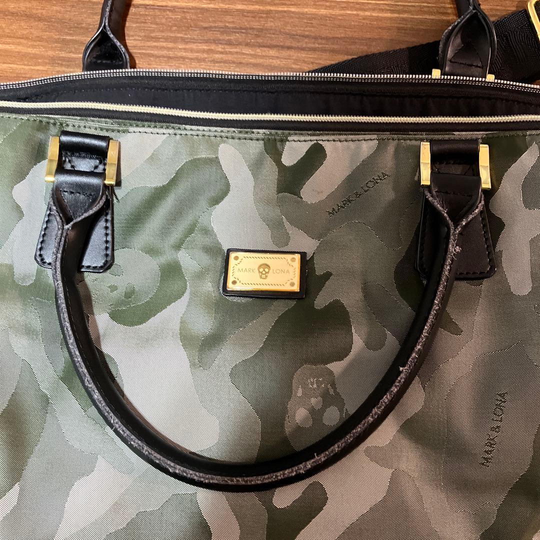 マークアンドロナ　バック