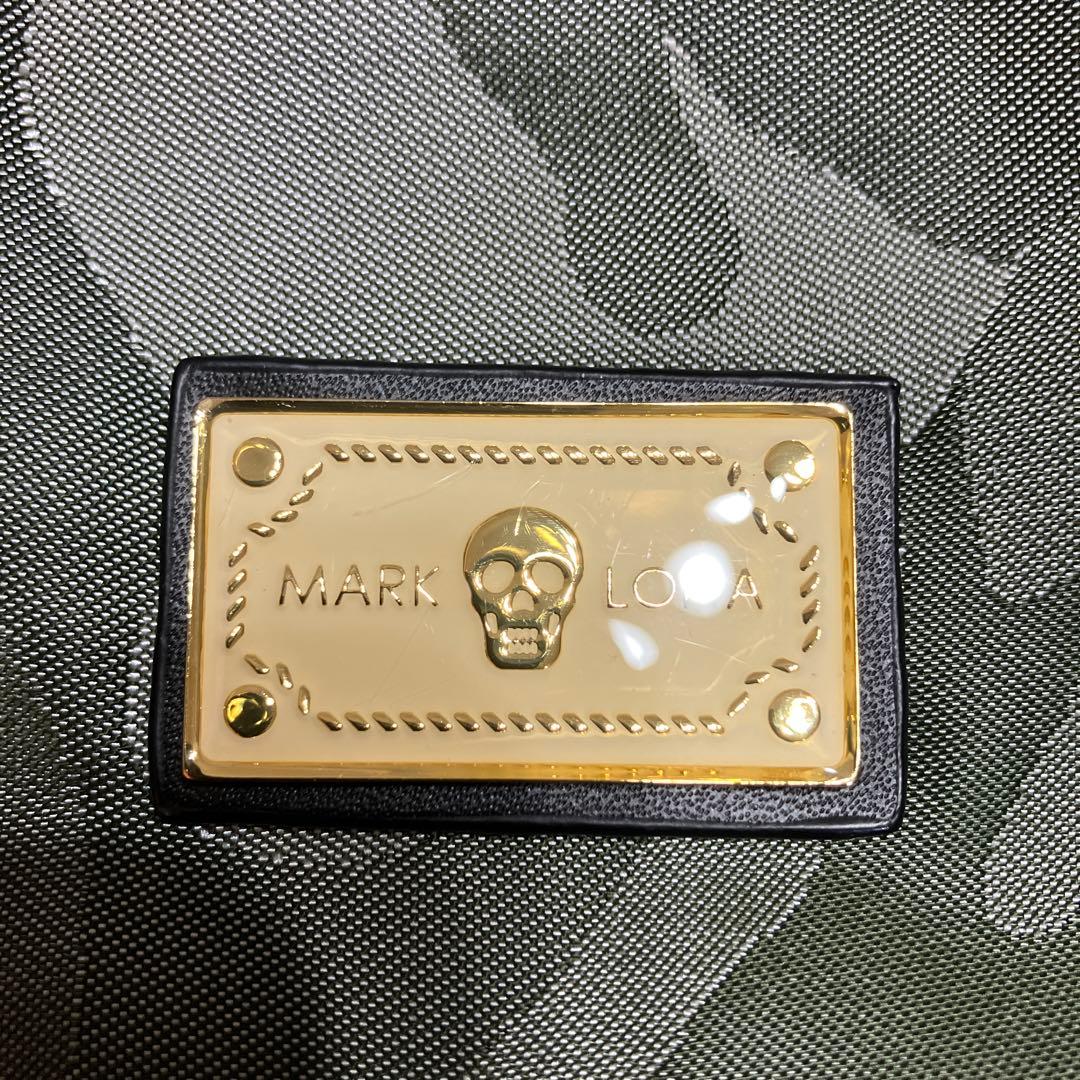 マークアンドロナ　バック