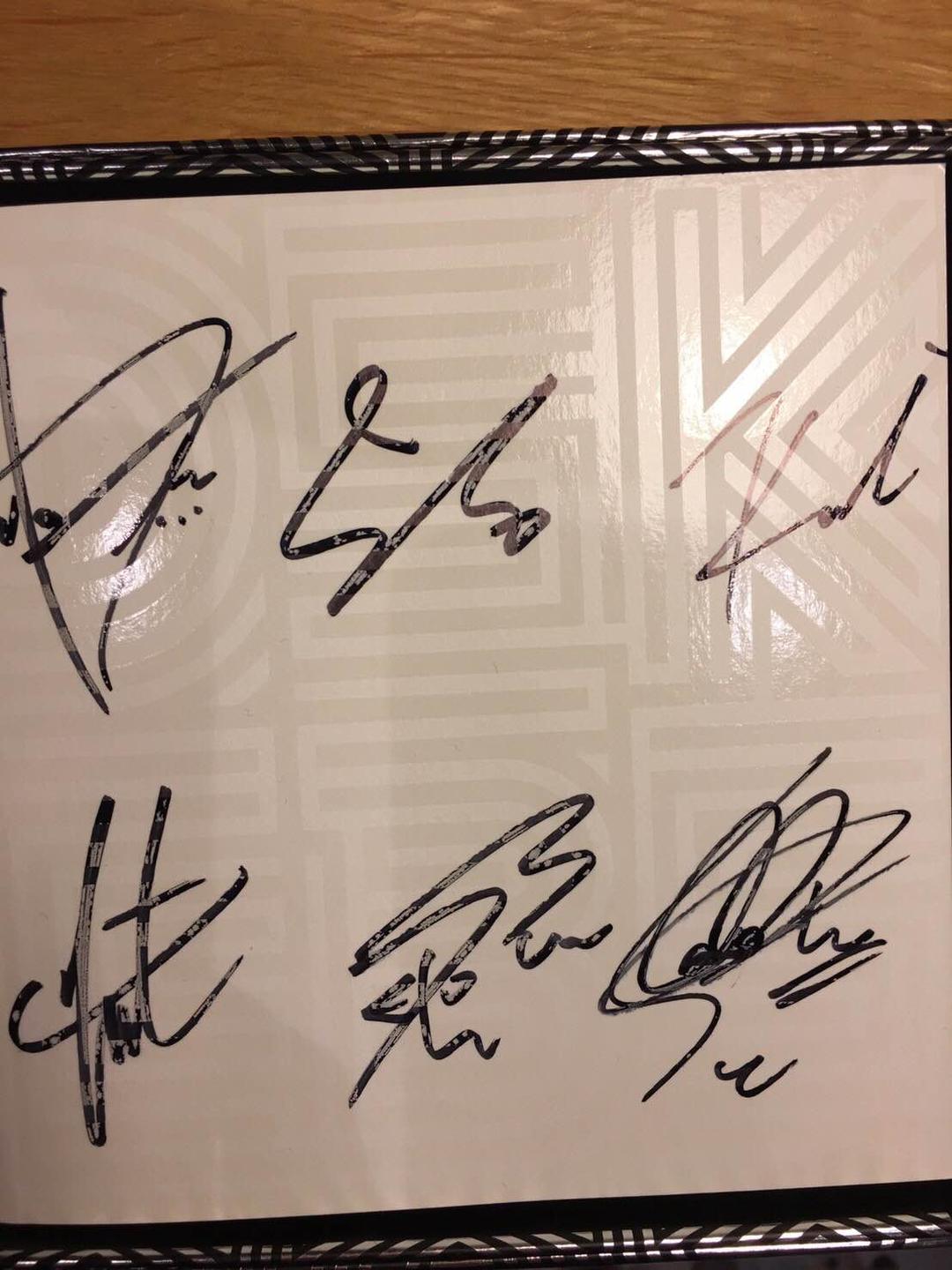 EXO 直筆サイン入りアルバム