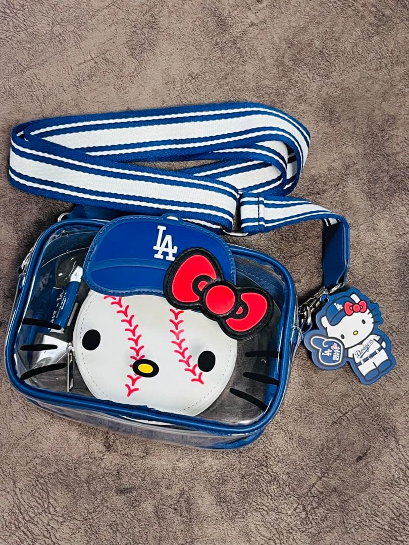 2025/8/5ハローキティ LAドジャース コラボバッグ