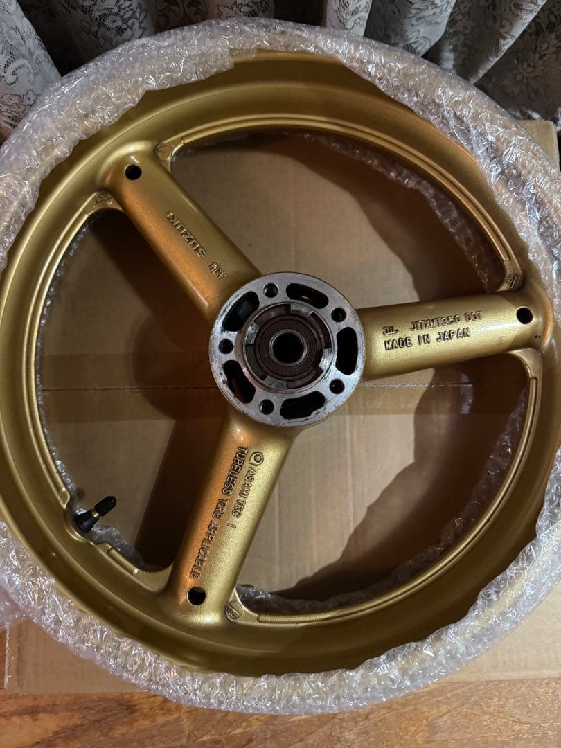 イナズマ400 フロントゴールドホイール