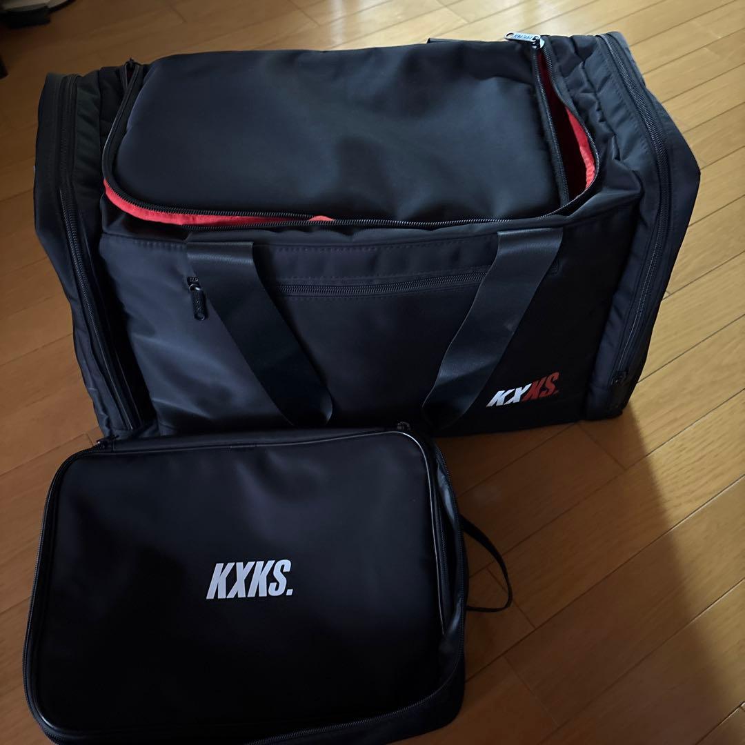 KXKS. KICKSKASE ボストンバッグ シューケース付き　ブラック