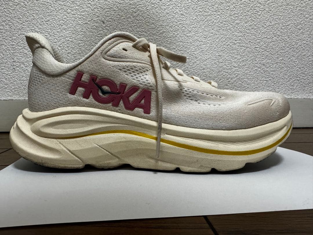 HOKA CLIFTON 10 バーチ / アラバスター
