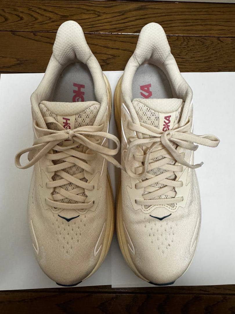 HOKA CLIFTON 10 バーチ / アラバスター