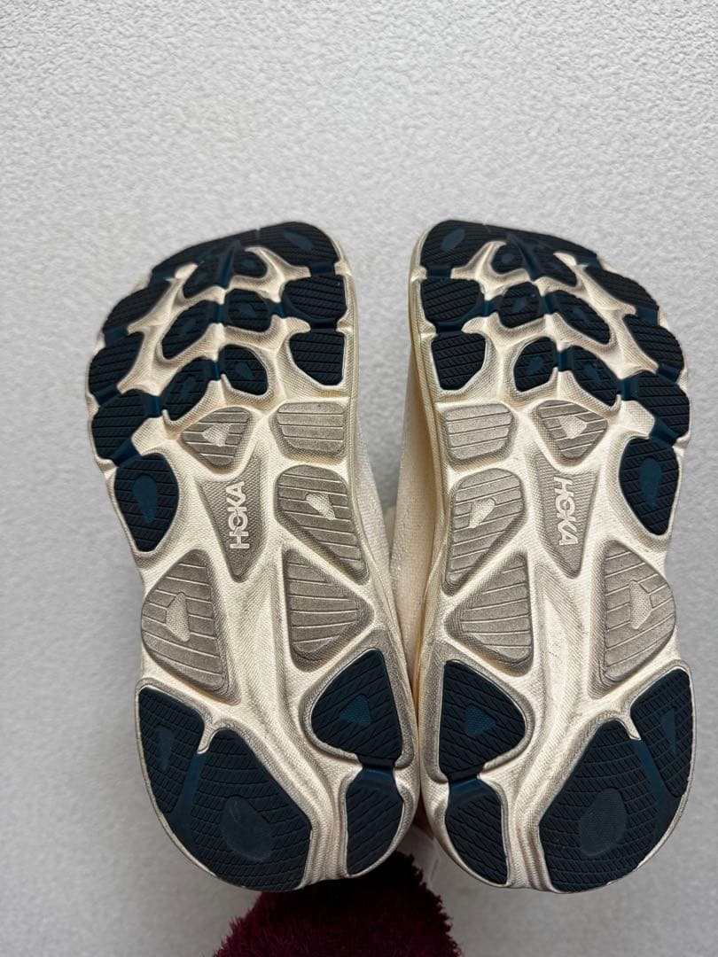 HOKA CLIFTON 10 バーチ / アラバスター