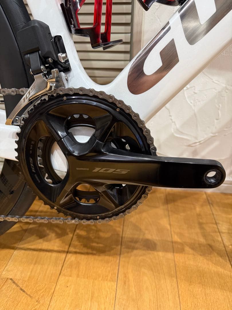 GUSTO DURO EVO SPORT TE(2025年モデル、105di2)