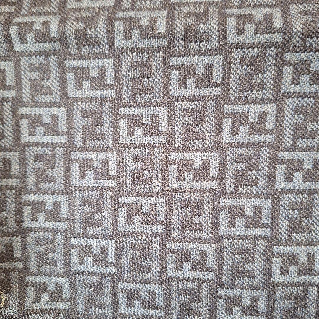 FENDI ロゴ入り ダークブルー マフラー