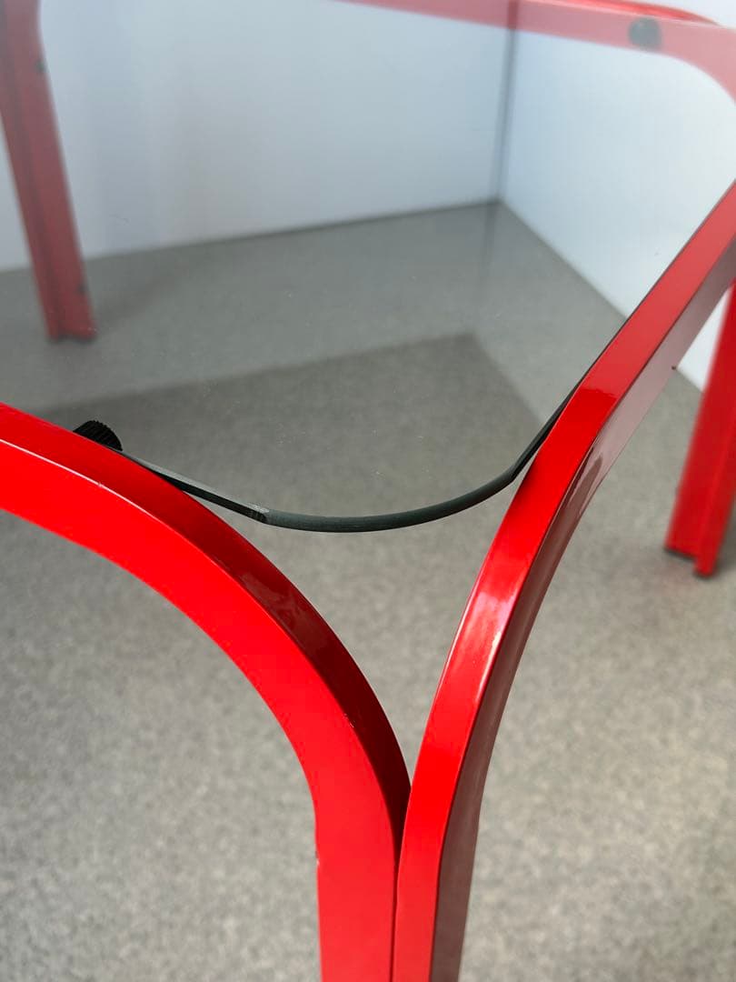 アイアンフレーム ガラステーブル レトロ ポストモダン　ヴィンテージ　ポップ　赤