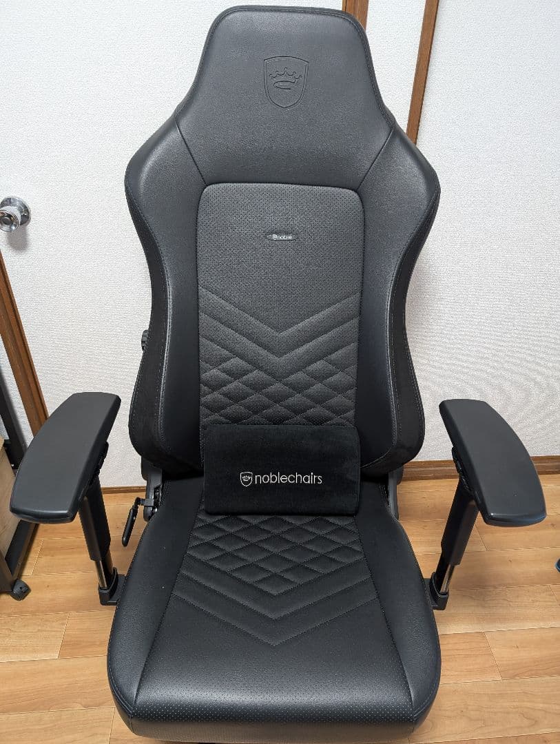 【今週限定値下げ！美品】noblechairs HERO ＋座布団＆肘サポ付き