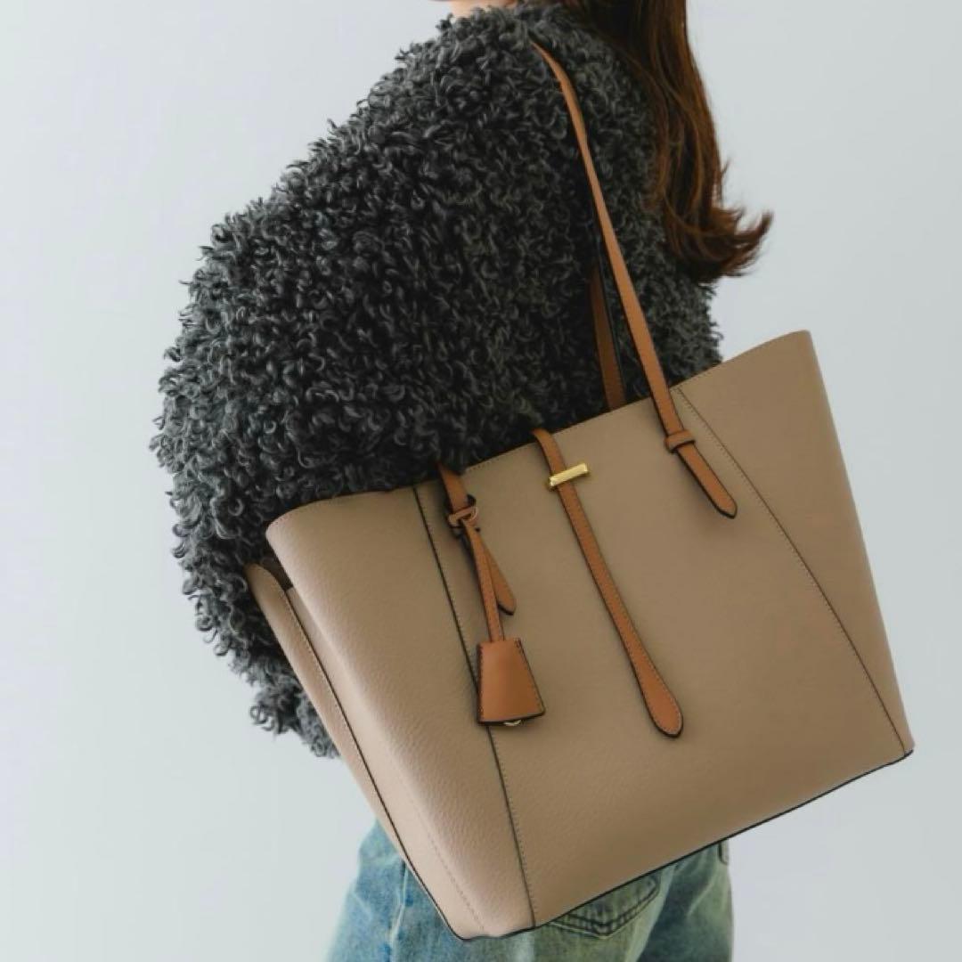 お得【新品未使用】RODESKO アーバンリサーチビジネスレザーバッグ ベージュ