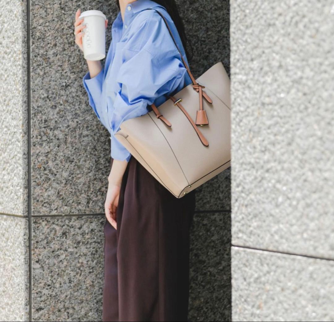 お得【新品未使用】RODESKO アーバンリサーチビジネスレザーバッグ ベージュ