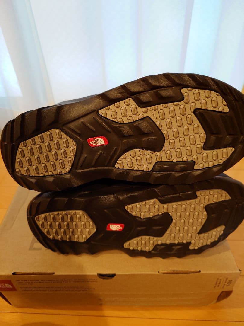 ノースフェイス ヌプシ ブーティ ウォータープルーフ 28 未使用