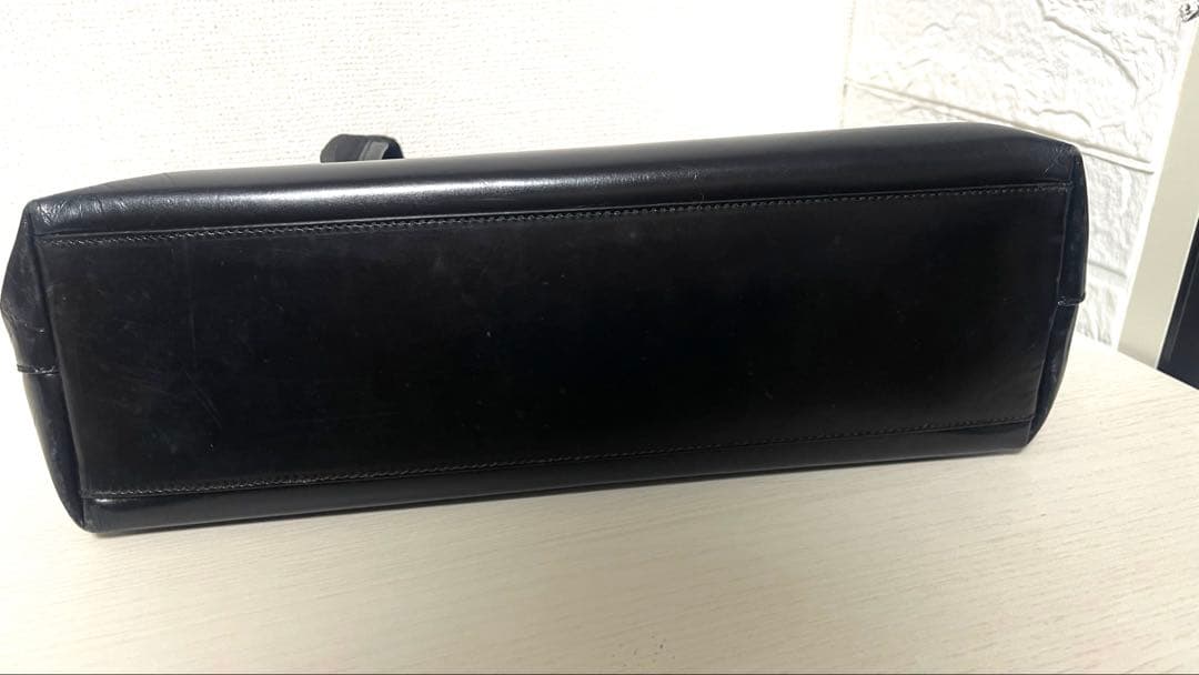 めりープラダ トートバッグ カットワーク ロゴ 肩掛け A4可 黒