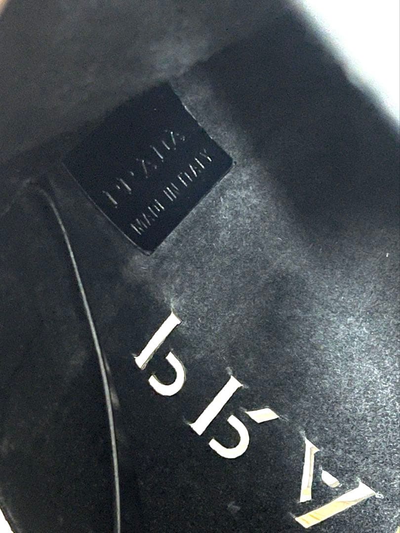 めりープラダ トートバッグ カットワーク ロゴ 肩掛け A4可 黒