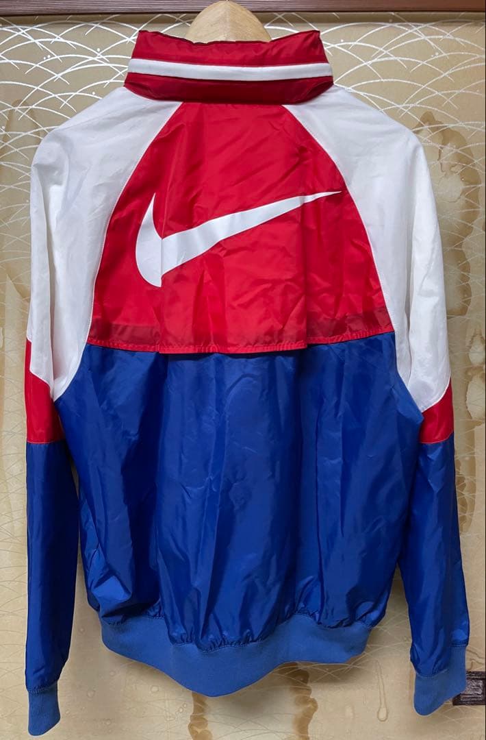 美品　NIKE　ナイロンジャケット 伊澤彩織 まひろ ベイビーわるきゅーれ L