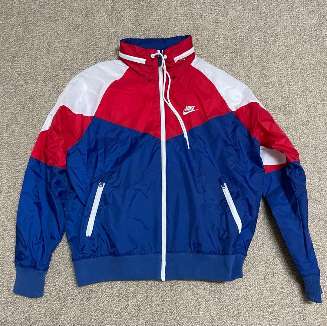 美品　NIKE　ナイロンジャケット 伊澤彩織 まひろ ベイビーわるきゅーれ L
