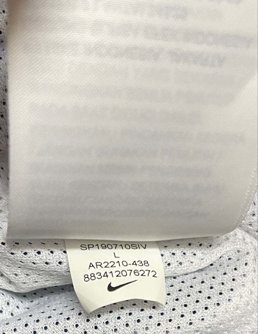 美品　NIKE　ナイロンジャケット 伊澤彩織 まひろ ベイビーわるきゅーれ L