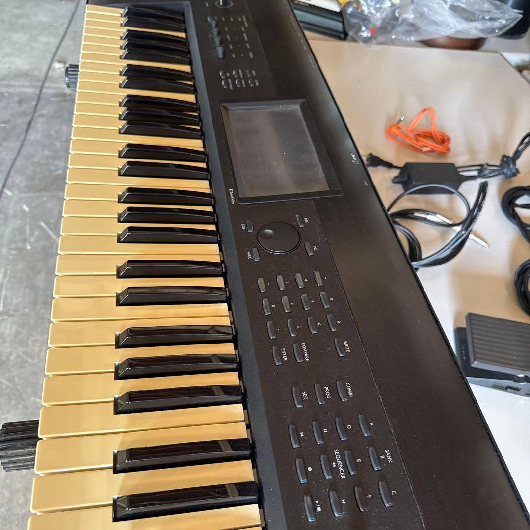 KORG KROME 61 キーボードシンセサイザーエフェクターEXP-2 台付