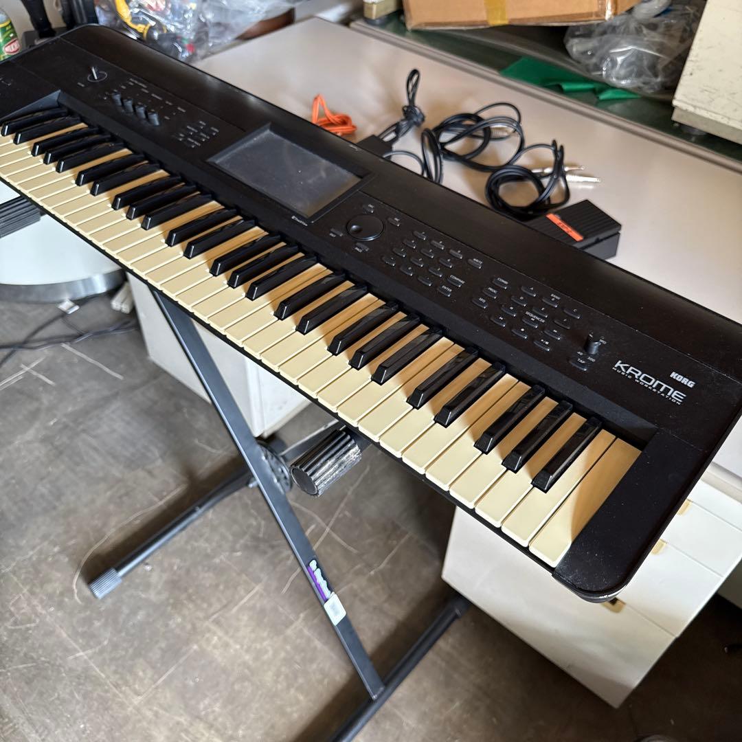 KORG KROME 61 キーボードシンセサイザーエフェクターEXP-2 台付