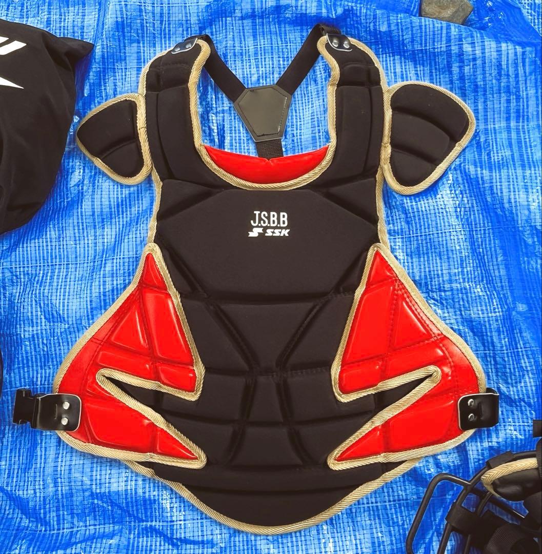 美品　SSK キャッチャー防具　新品ロジン付き