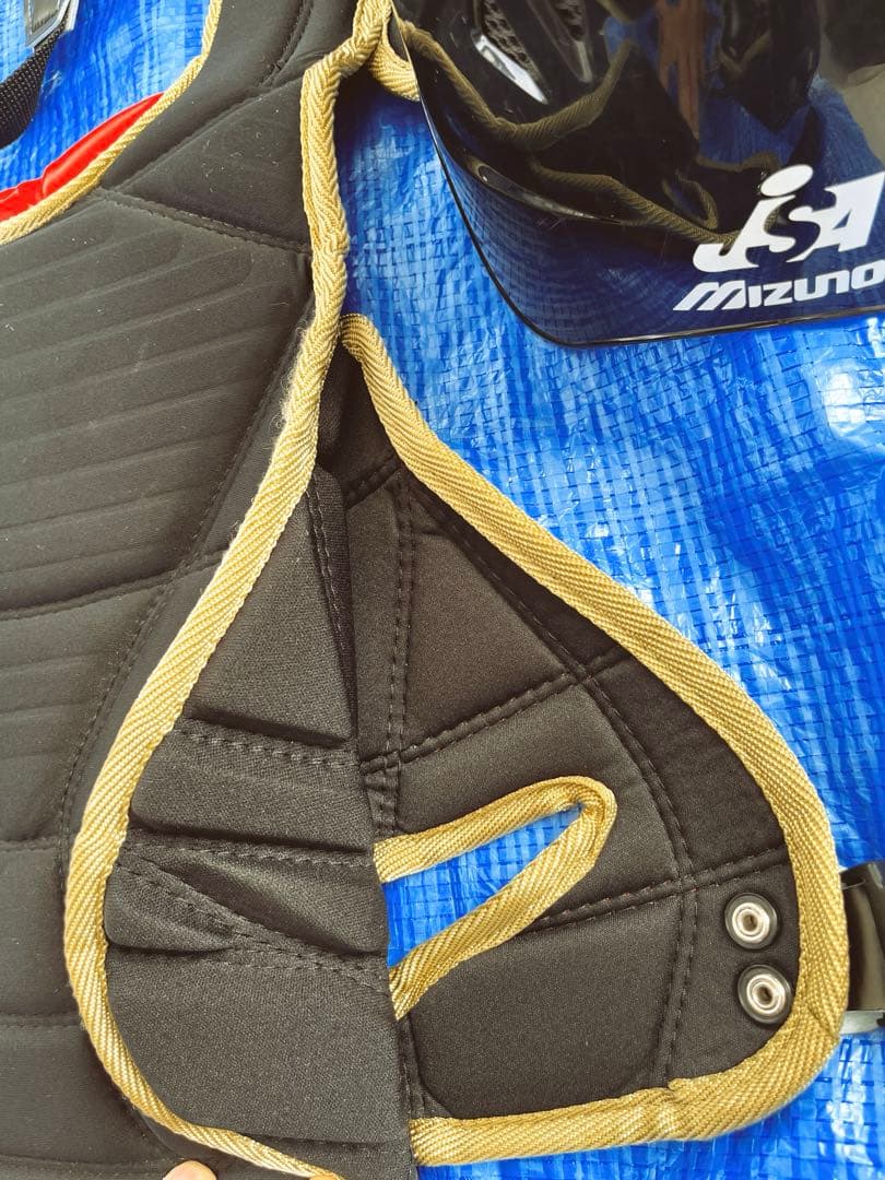 美品　SSK キャッチャー防具　新品ロジン付き